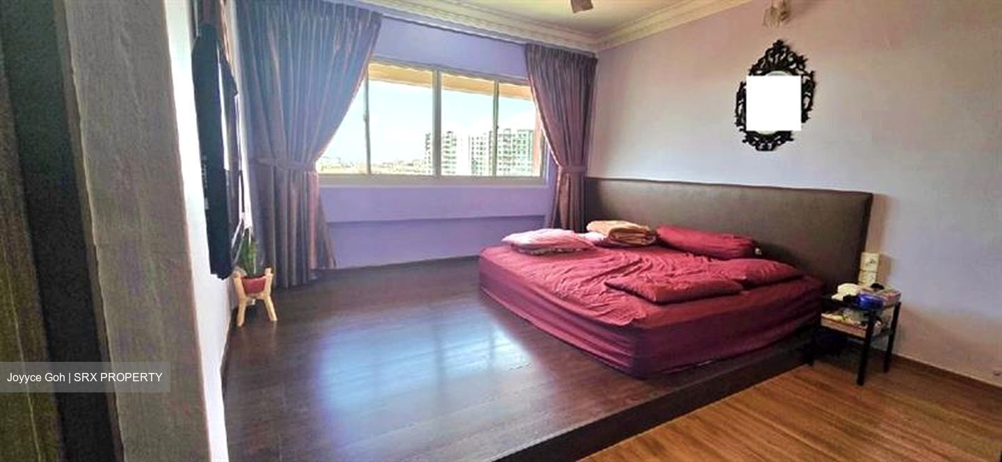 Blk 221 Kovan Green (Hougang), HDB Executive #536351021